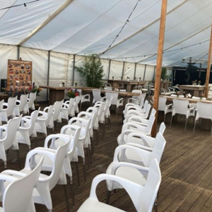 design stoel wit witte stoel huren